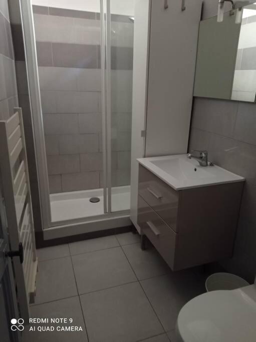 Appartement Au Coeur Du Village Sanary-sur-Mer Extérieur photo