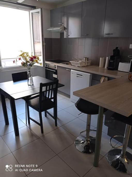 Appartement Au Coeur Du Village Sanary-sur-Mer Extérieur photo